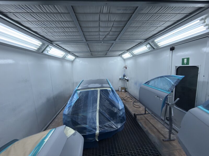 Voluntari (Metro) Hala echipata pentru service auto tinichigerie-vopsitorie