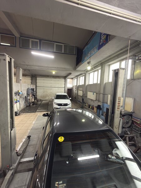 Voluntari (Metro) Hala echipata pentru service auto tinichigerie-vopsitorie